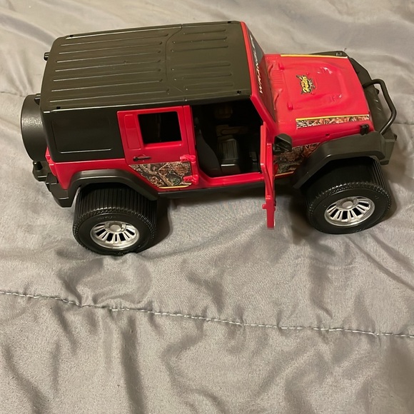 Wrangler Toy Car - Picture 3 of 6